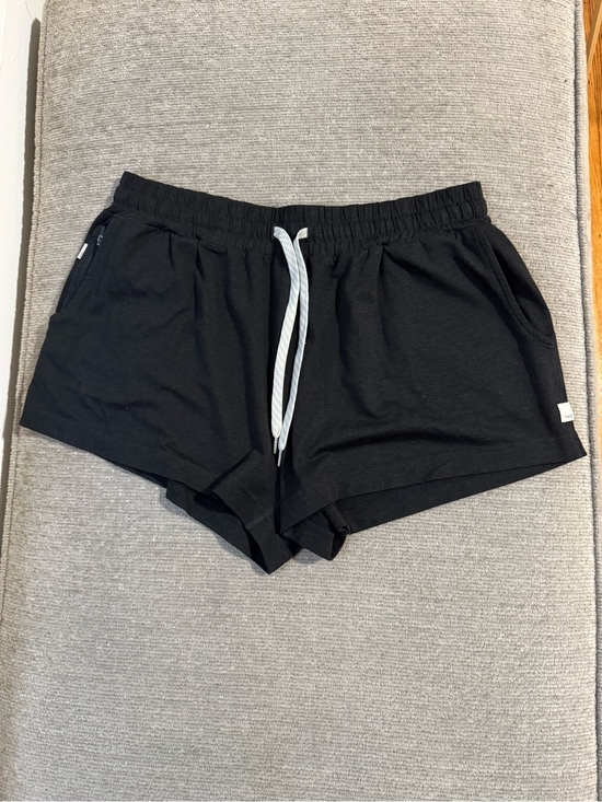 Vuori Pants - Vuori Black Athletic Drawstring Shorts
